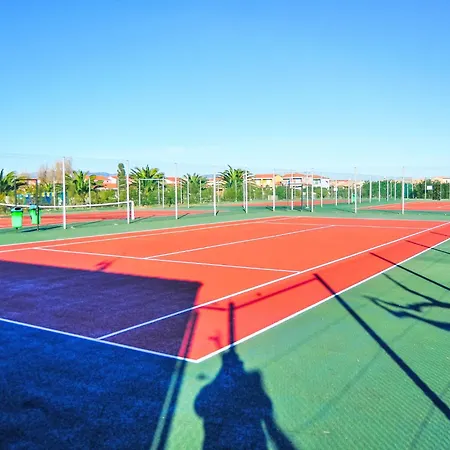 Grenade-2 By Interhome Lejlighed