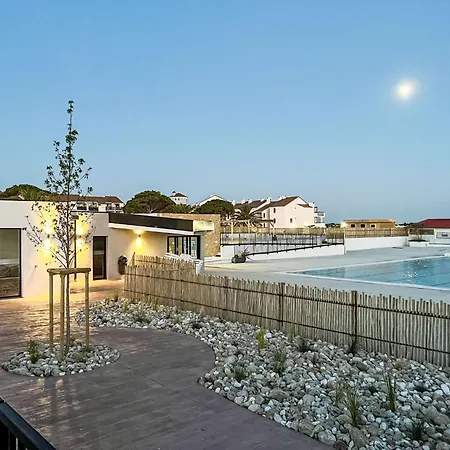 Grenade-2 By Interhome Lejlighed *