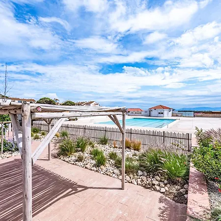 Grenade-2 By Interhome *